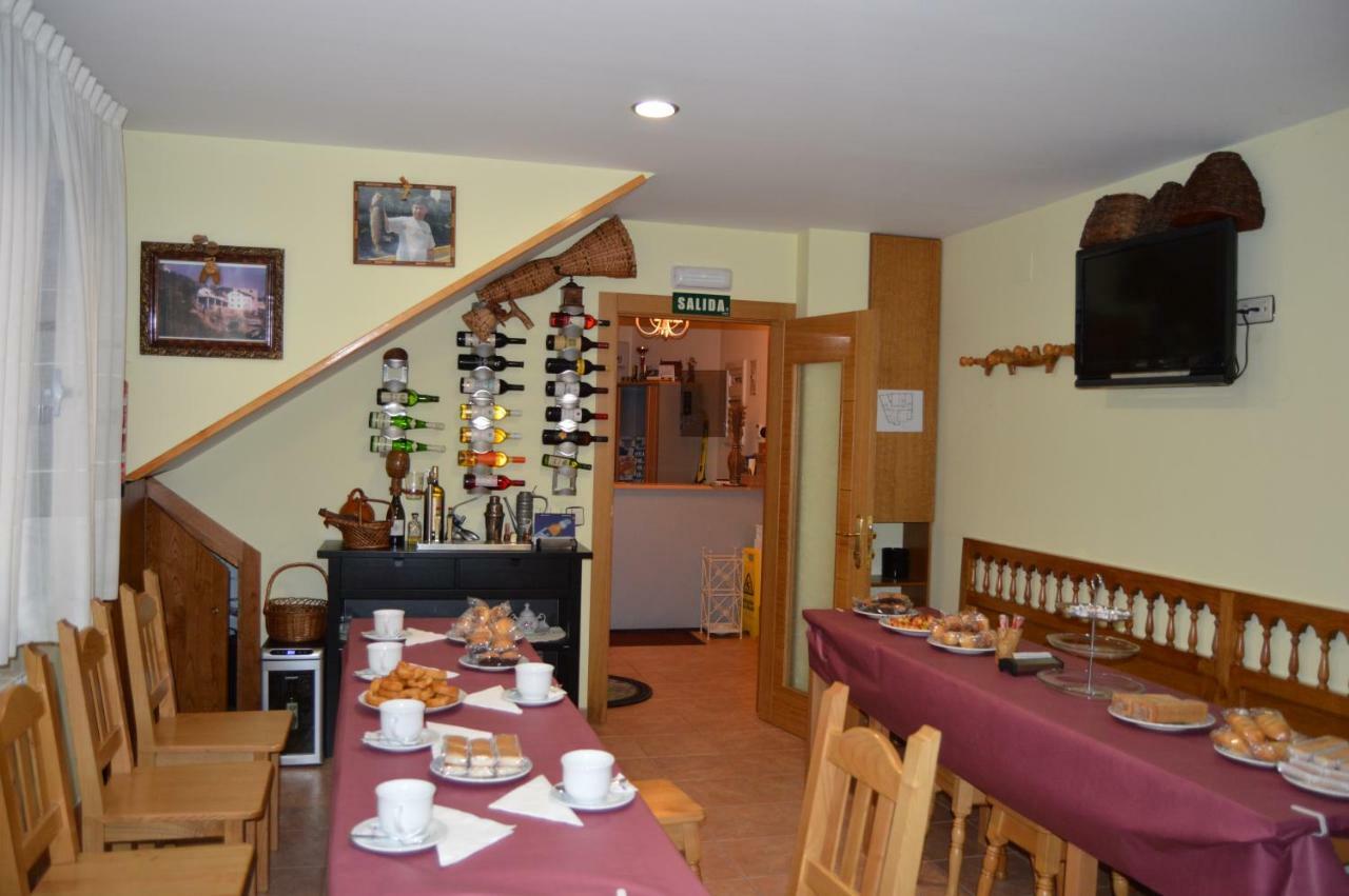 Hotel Ana Cangas De Narcea Eksteriør bilde