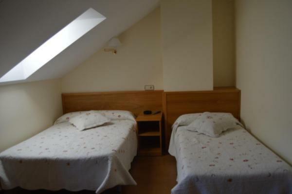 Hotel Ana Cangas De Narcea Eksteriør bilde